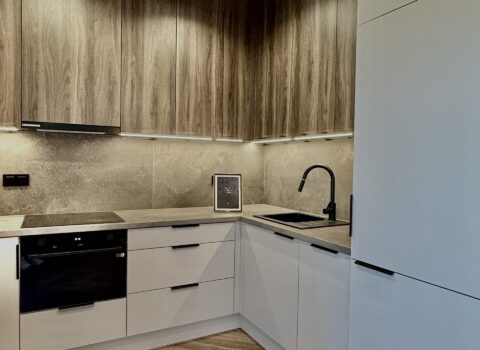 Złota LV Development Apushouse